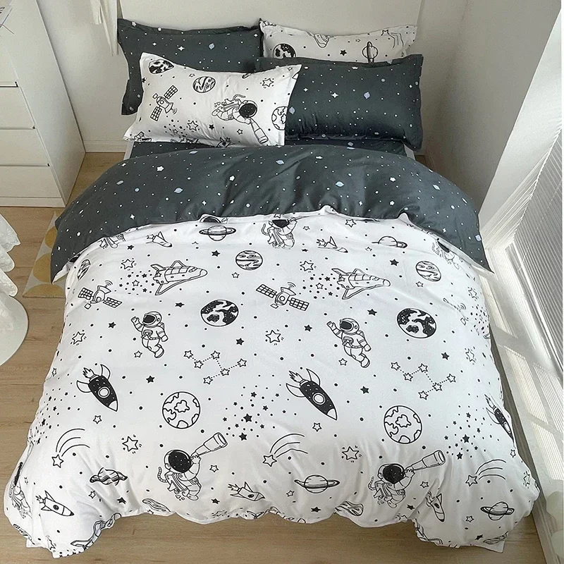 Space Duvet Cover Black and White 4pcs Bedding Set Kids Boys Girls Universe Astronaut Planet Rocket Printed Soft Duvet Cover Set