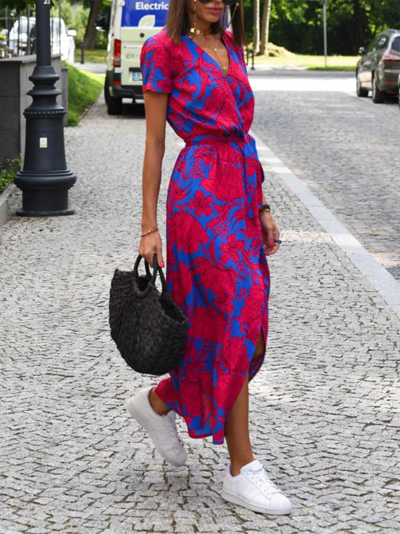 Elegantes Damenkleid mit Blumenmuster Kurzarm Maxikleid V-Ausschnitt A-Linien-Kleid für den Sommer