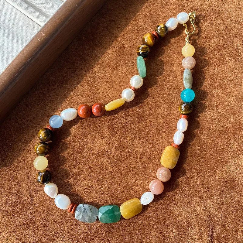 

Fashion Ins Style Colorful Natural Stone Beaded Necklace for Women Retro Versatile Personality Freshwater Pearl Collarbone Chain