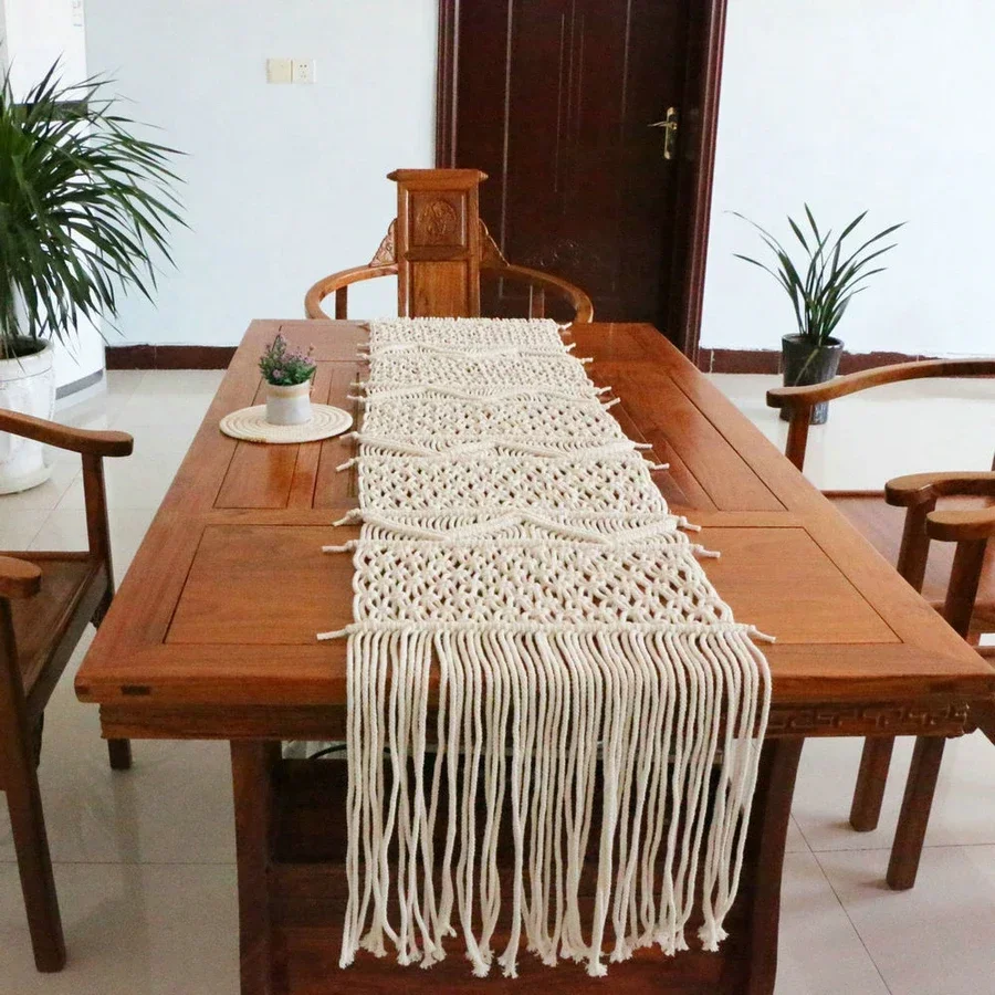 32X200CM Hollow Out Macrame Table Runner Handwoven Boho Table Runner With Tassel