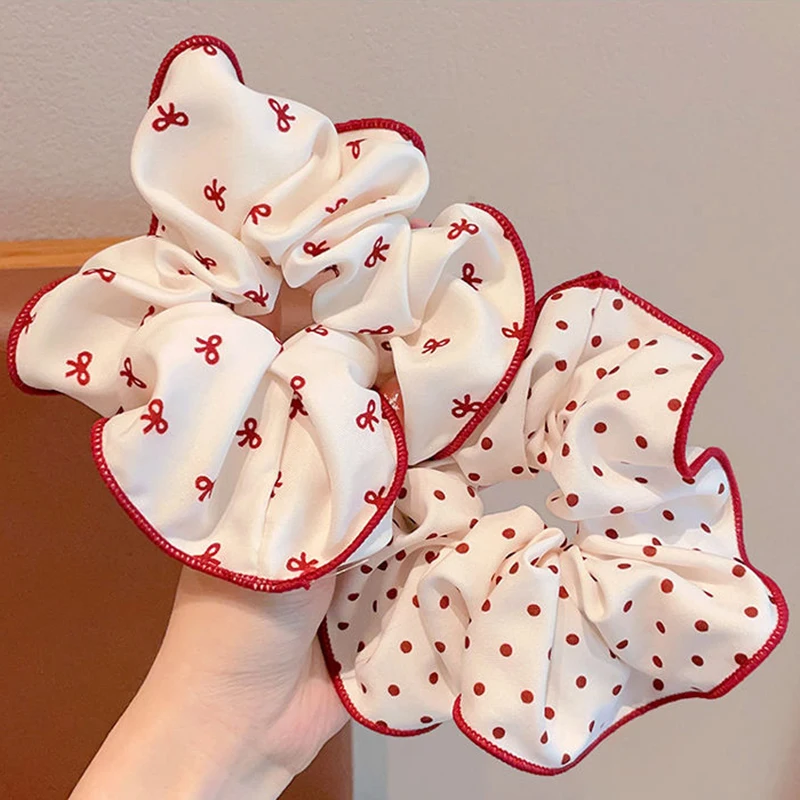 #3 Trending Scrunchie Hair Ties Right Now