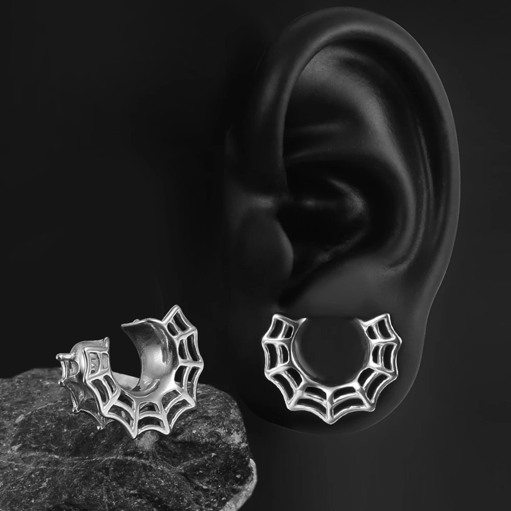 Giga 2 PCS Halloween Spider Web Ear Saddle Plugs Guages for Women Mens Stainless Steel Ear Tunnel Expander Body Piercing Jewelry