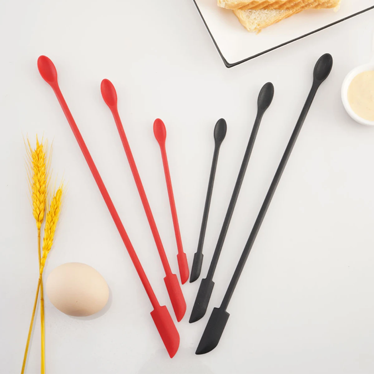 3PCS-Mini Silicone Scraper Suitable for Cans, Bottles and Various Sizes in the Kitchen - Perfect for Cooking, Baking and Makeup