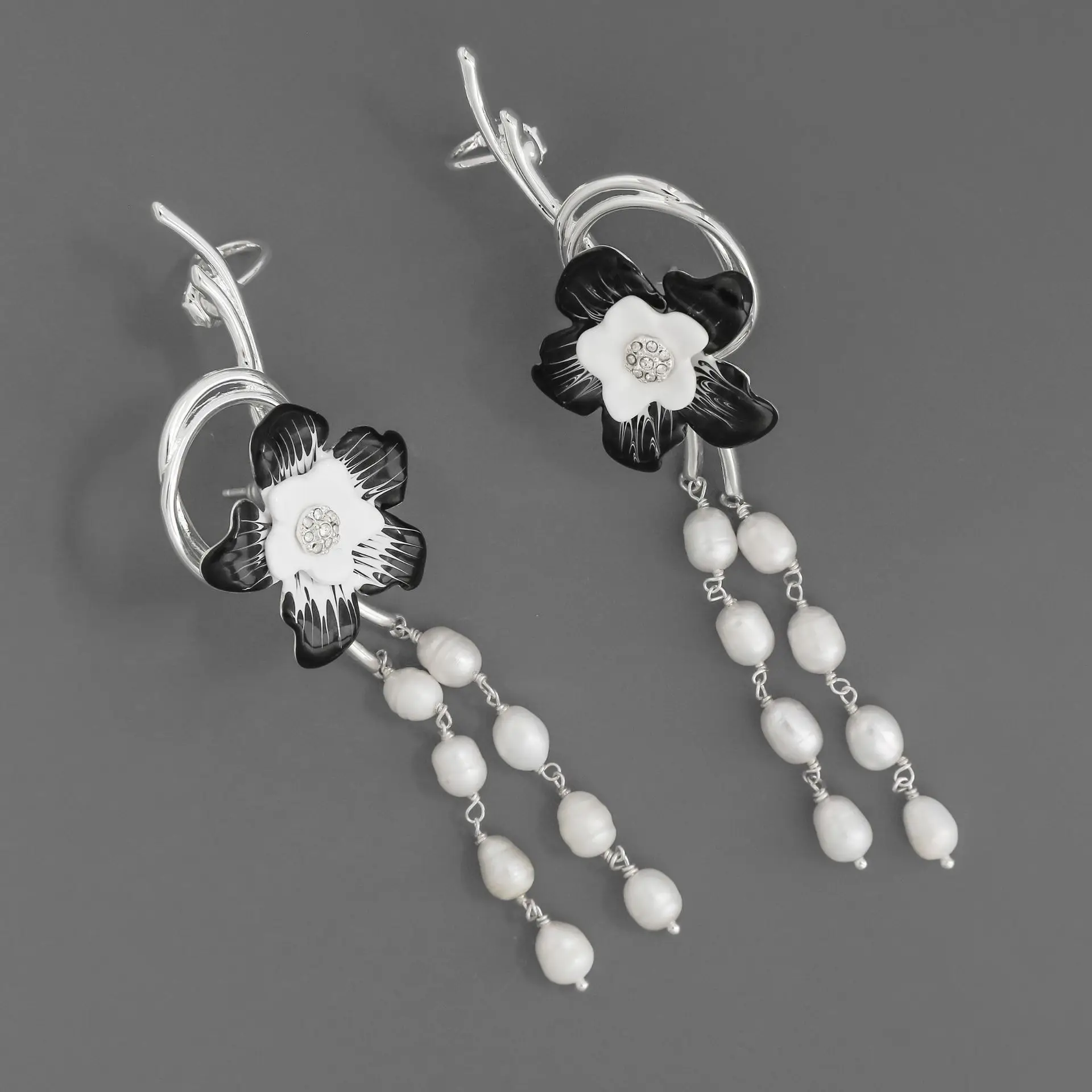 

Flower Stud Earrings Retro Cold Style Geometric Tree Branches Flower Freshwater Pearl Earrings Clip