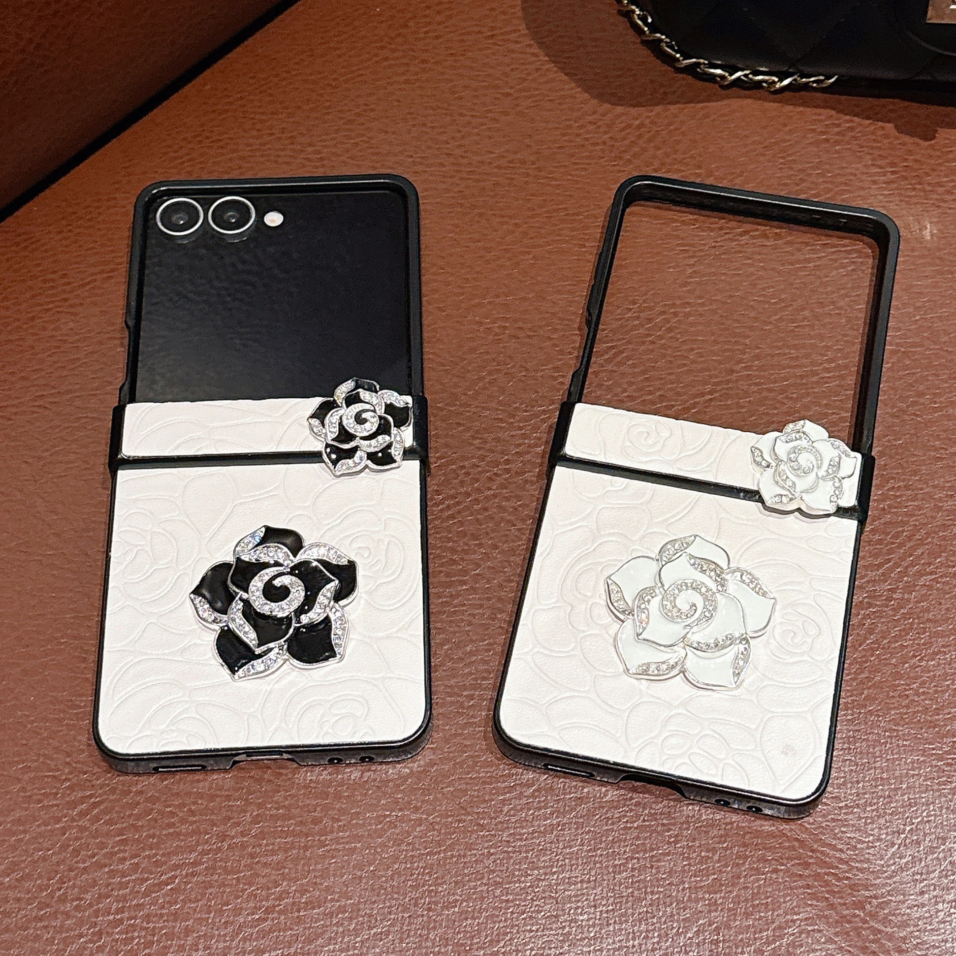 

Fashion Cute 3D Camellia Leather Phone Case For Samsung Galaxy Z Flip 7 6 5 Back Cover Shockproof Hard Protective Cases For ZFli