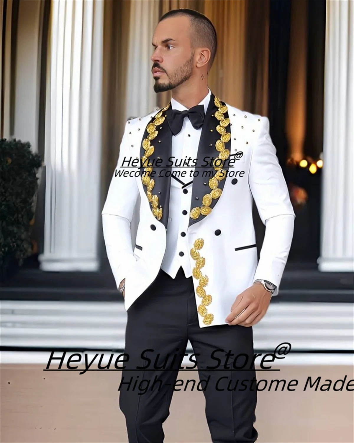 

Высококачественные белые свадебные смокинги для жениха по индивидуальному заказу, облегающие блестящие вышитые бисером шаль с лацканами, мужские костюмы, комплекты из 3 предметов, роскошный костюм Homme