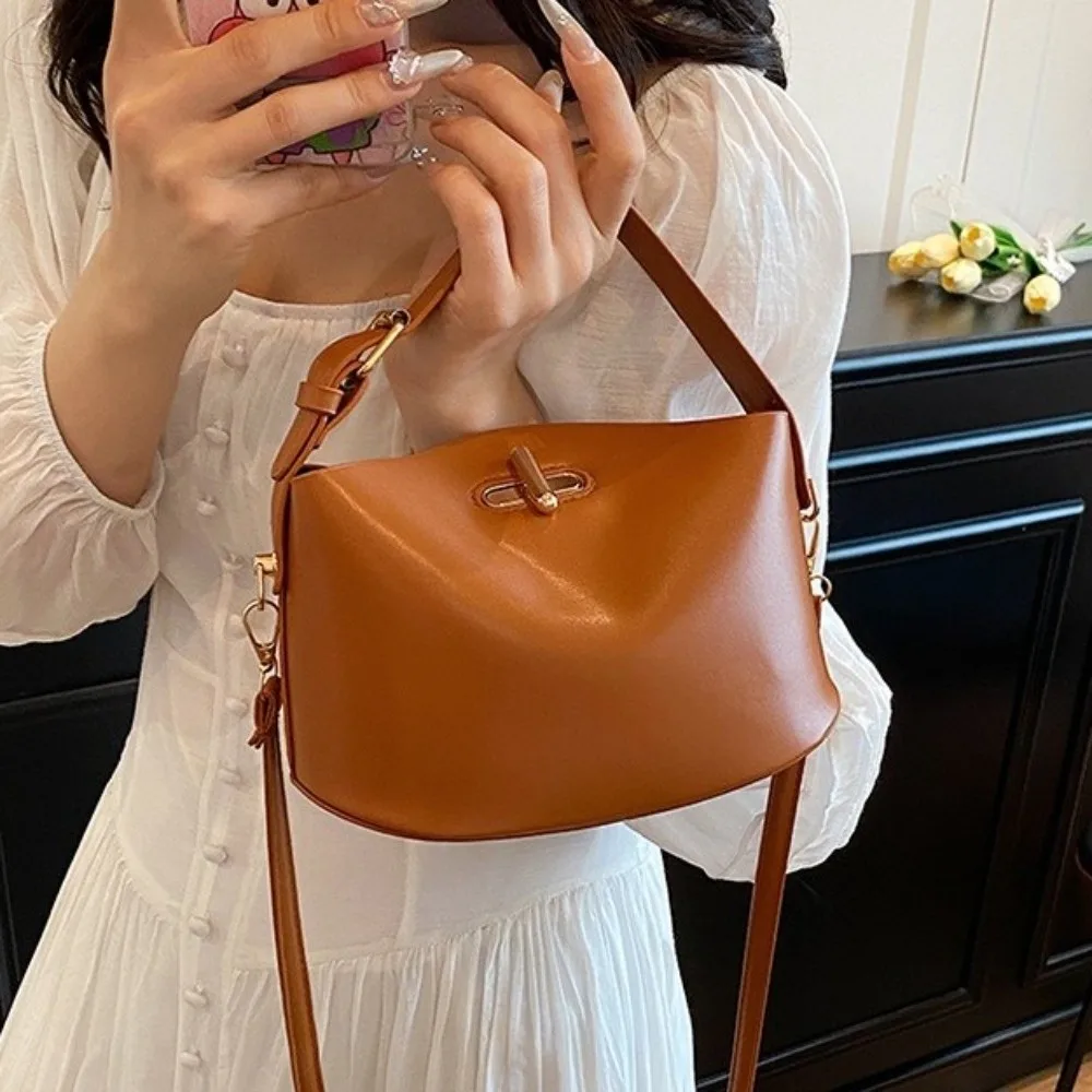 

Portable Solid Color Shoulder Bag Soft Adjustable Strap Crossbody Bag Elegant Women's Bag Outing