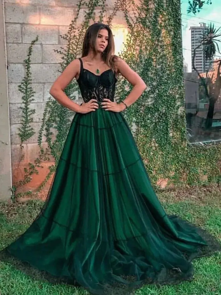 Abito da ballo a trapezio con scollo a cuore in tulle verde con applicazioni di pizzo e fionda da principessa, lunghezza del pavimento, abiti da strascico per le donne 2025