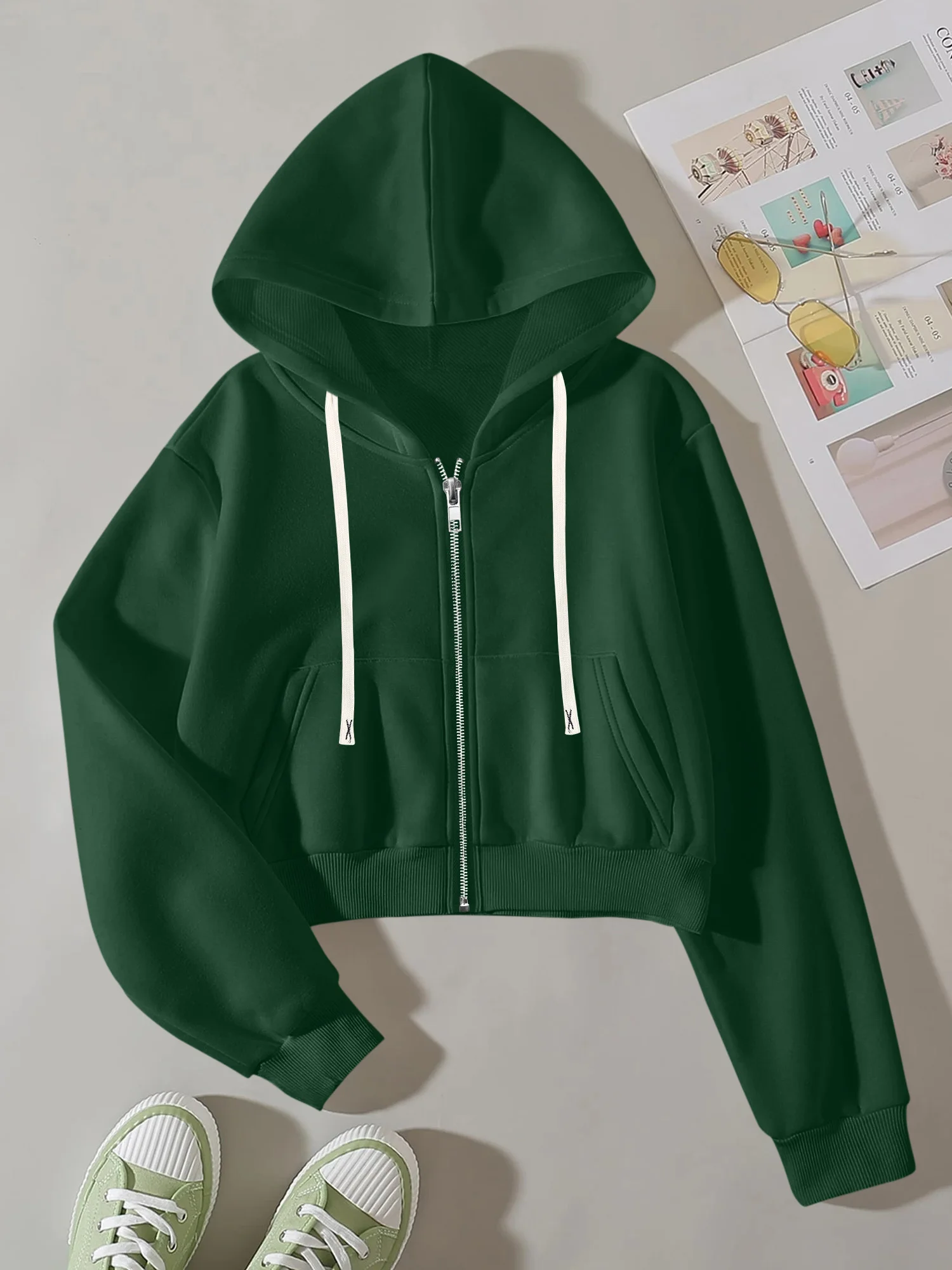 

Women's Trendy Cropped Zip Hoodie Asymmetrical Drawstring Design Kangaroo Pocket Soft Fabric Streetwear Daily Wear Athletic Top