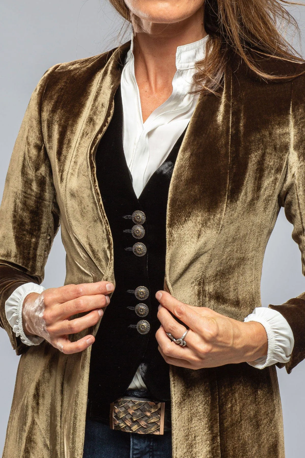

2025 new European and American velvet long cardigan solid color retro split coat windbreaker loose fit
