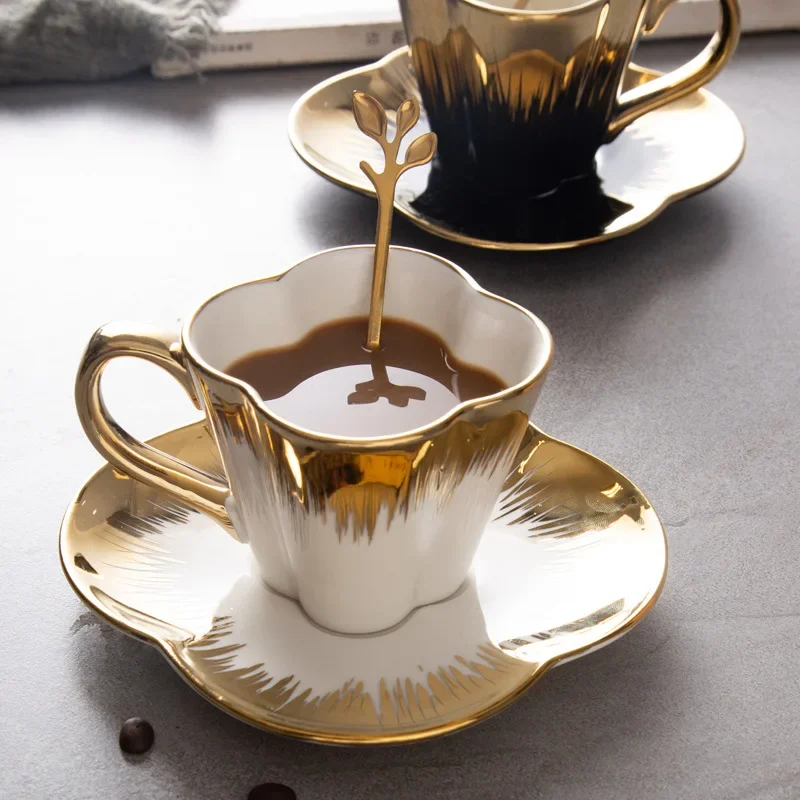 European Luxury Coffee Cup and Saucer Set Advanced Sense Cup English Afternoon Tea Plated Gold Handle Bone China Mug Plate