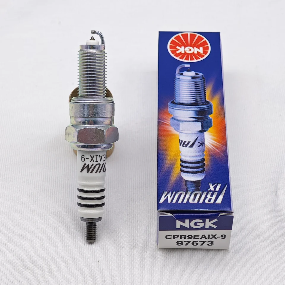 チビ〜 1pcs Original NGK Iridium Spark Plug CPR9EAIX-9 97673 Suitable For