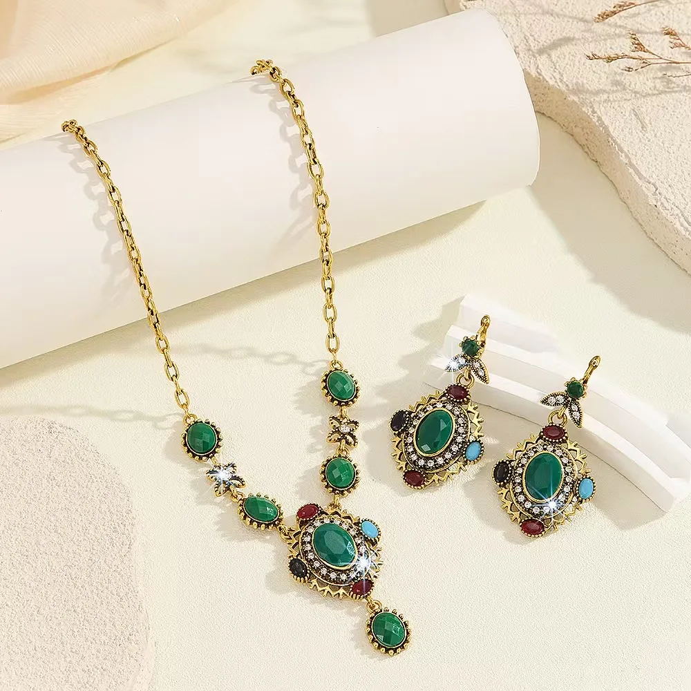 Vintage high-end Bohemian colored resin alloy necklace earrings two-piece set accessories in stock