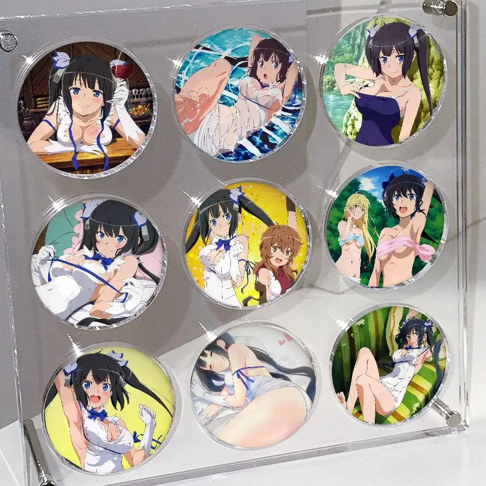 Hestia Dungeon Ni Deai Wo Motomeru No Wa MachigatteIru Darou Ka شارات أنيمي شارة ليزر مستديرة بروش ظهره اكسسوارات التلبيب #1