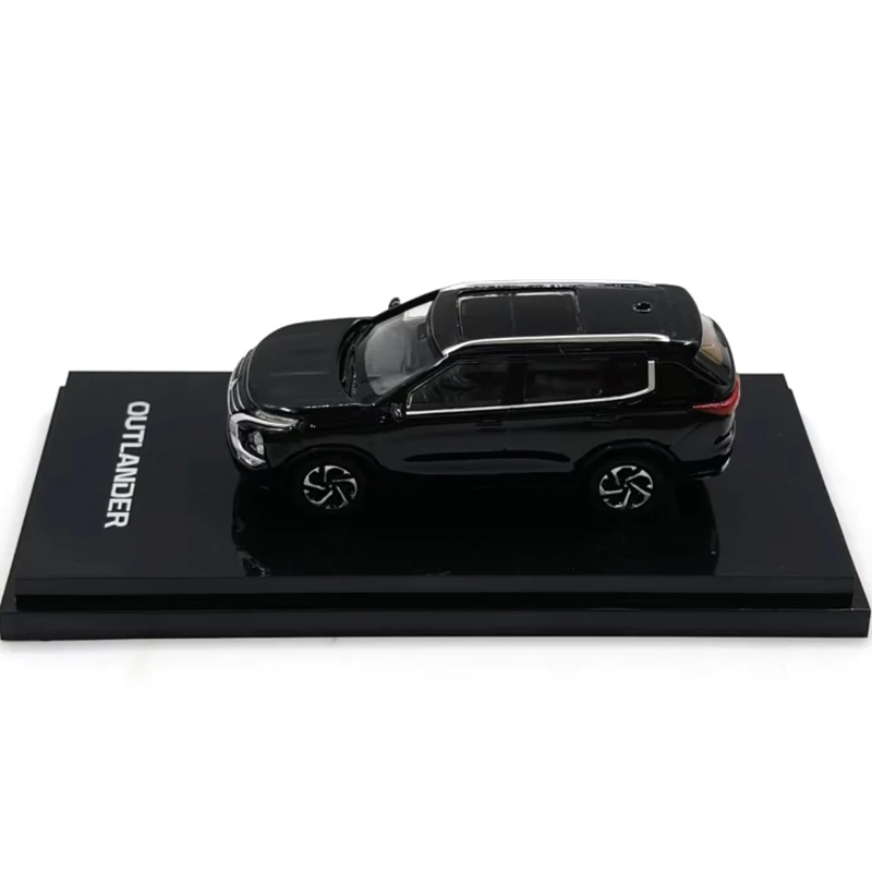 

Литой под давлением масштаб 1/64 OUTLANDER 2023, внедорожник, модель автомобиля из сплава, орнамент, сувенир, коллекция, подарок для хобби