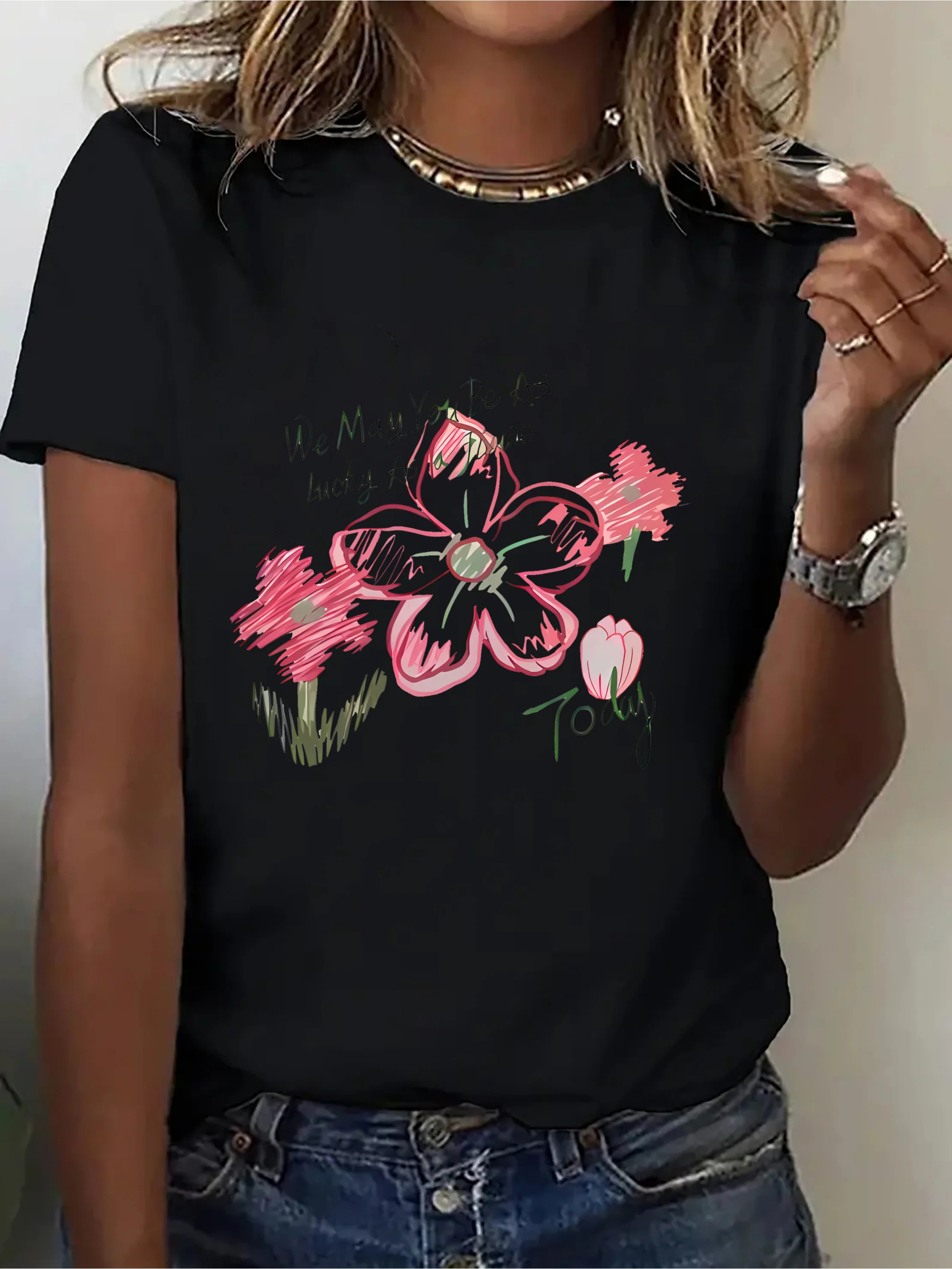 تي شيرت نسائي لطيف على شكل زهور أنيمي تي شيرت أسود برقبة دائرية مع طباعة زهور Harajuku بأكمام قصيرة ملابس جمالية غير رسمية #1
