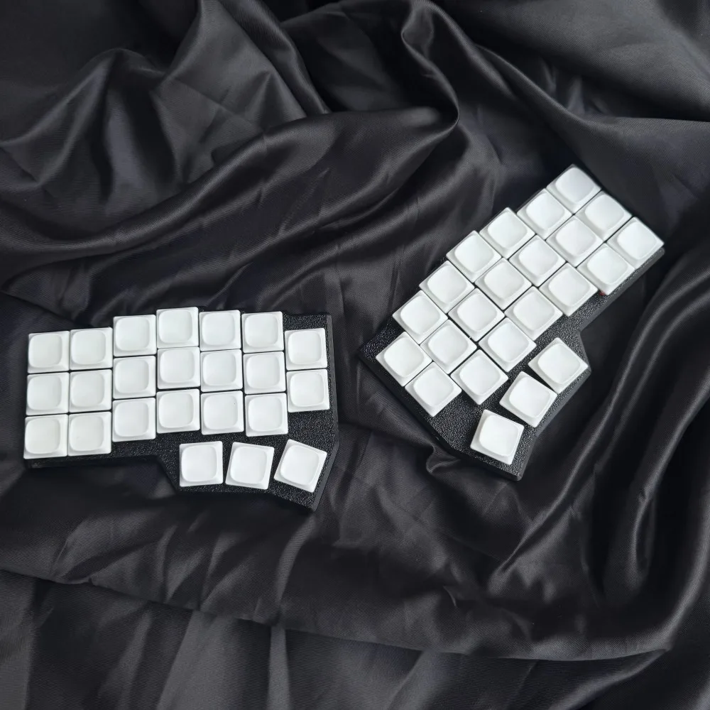 

Corne V4.1 Keyboard Kailh Choc Low Profile V1 Switch Spilt Keyboard Custom Wired HotSwap Horn Keyboard Kit RGB Vial Teclado Game
