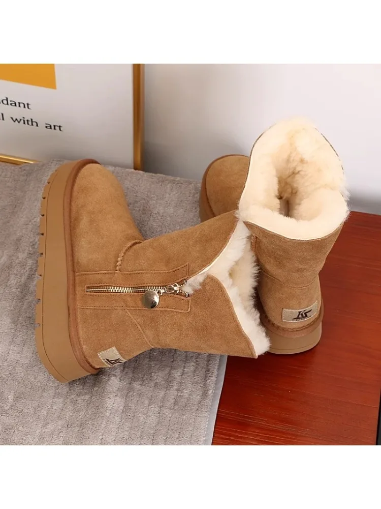 Bottes de neige mi-mollet à semelles épaisses pour femmes en hiver 2025, nouvelles chaussures en coton épais, chaudes et confortables en polaire