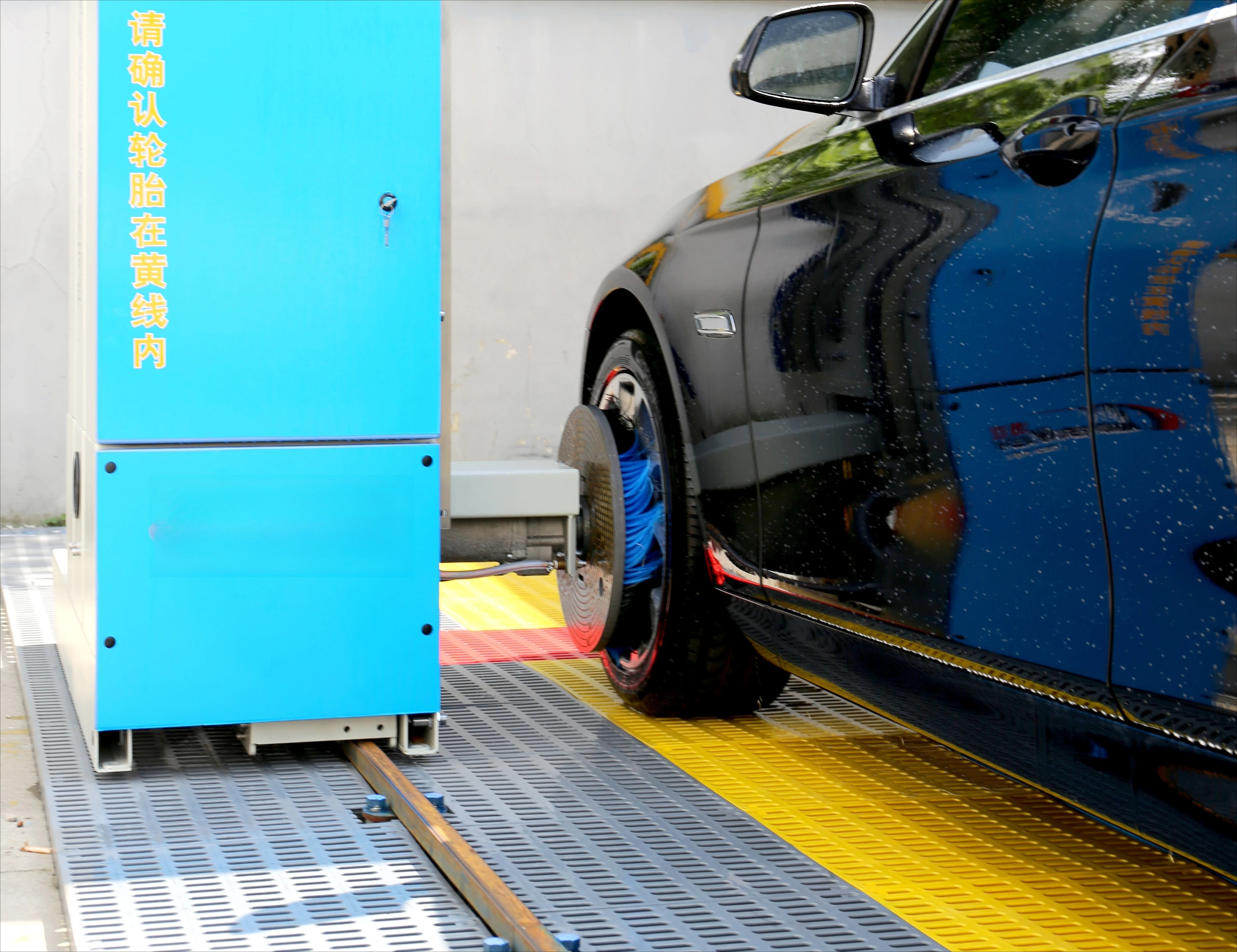 Leisuwash DG Smart Model with Wheel Brush Automatic Robot Touchless Car Wash Machine