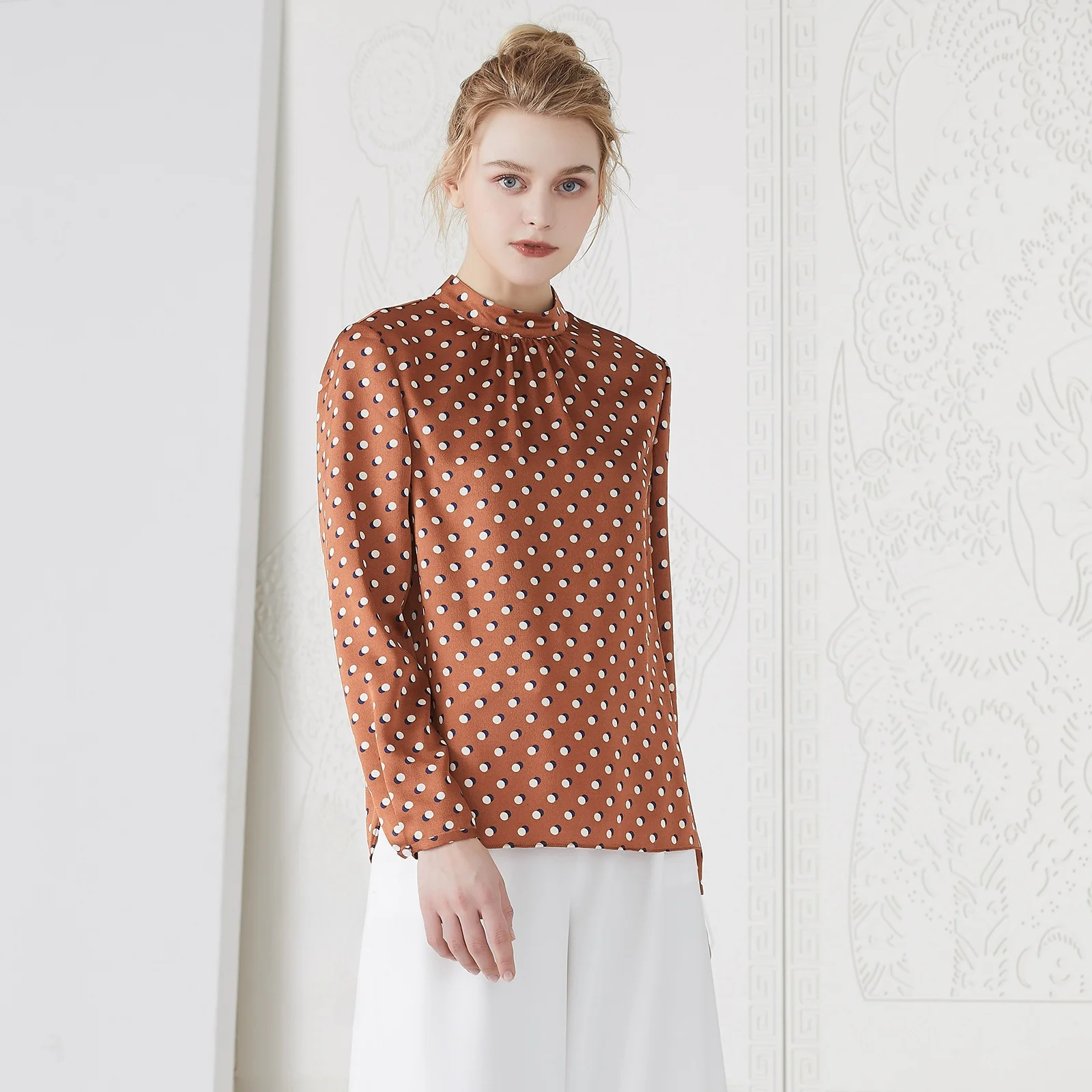 

Платье-рубашка Chunmei Ele с воротником-стойкой, в горошек, с драпировкой, французский стиль, прямой крой, из полиэстера, с длинными рукавами