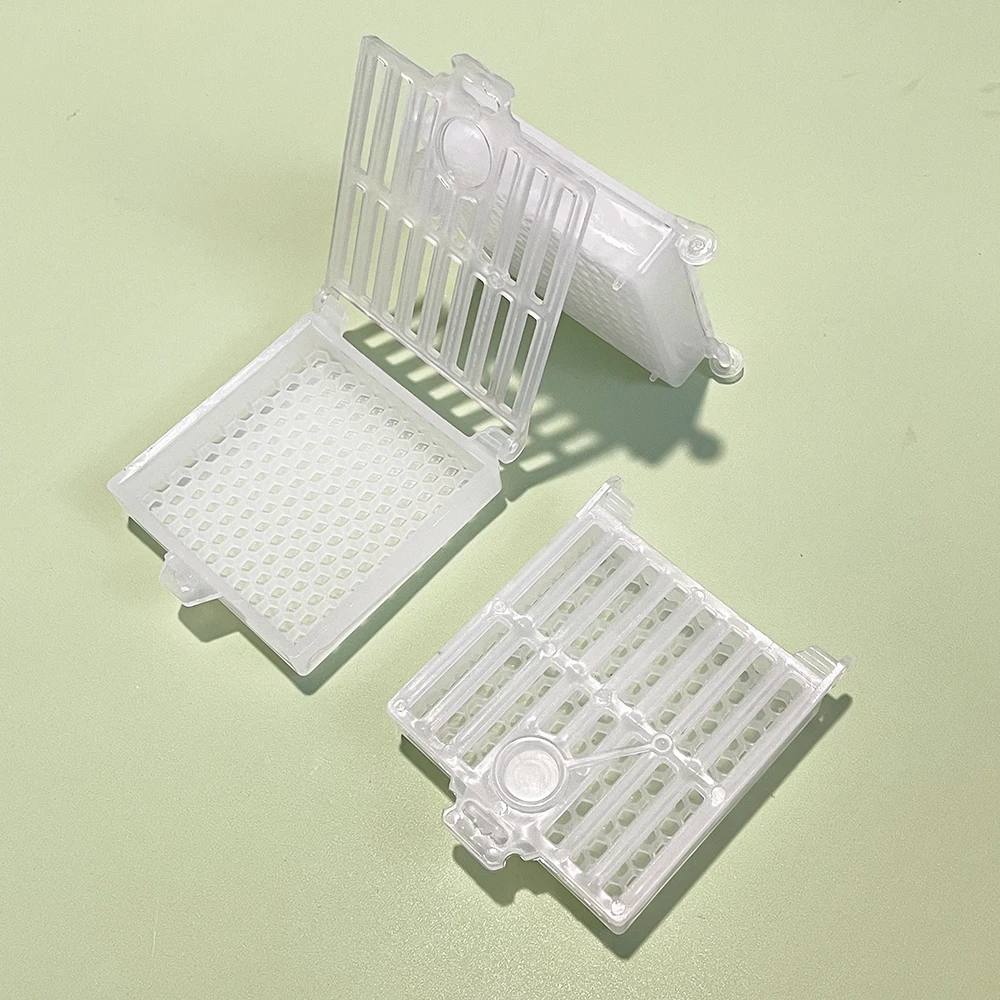2PCS/5PCS New Italian Bee Queen Cage - Multi-Functional Plastic Queen Excluder for Honeycomb & Mailing Plastic Beekeeping Tools