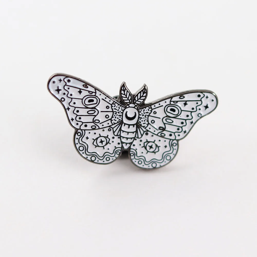 Fashion Enamel Moth Brooch Insect Skull Enamel Pin Clothing And Bag Creative Accessories Cartoon Gifts