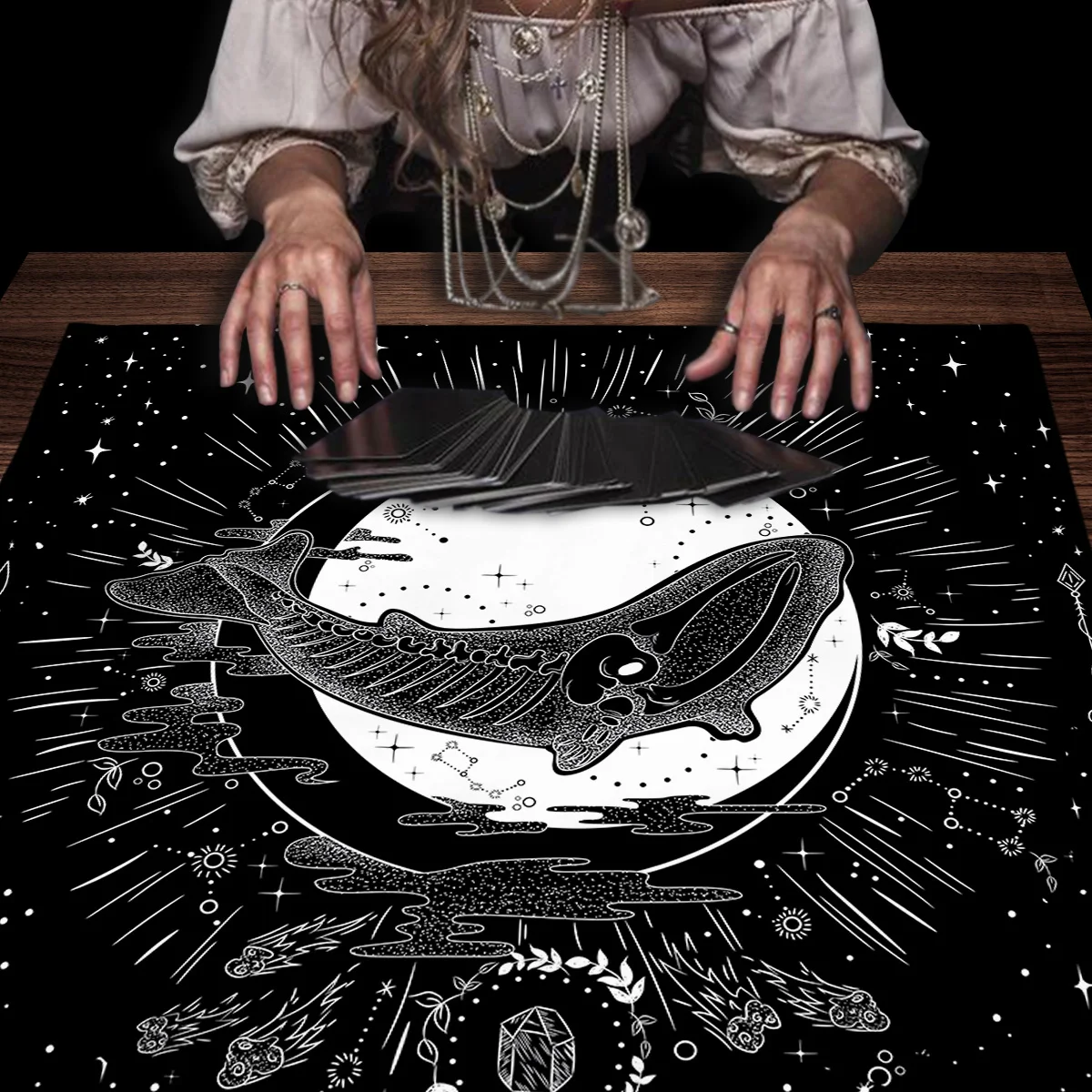 Divination Cloth Tarot Tablecloth Black Skull Moon Starry Sky Tarot Card Table Cloth Animal Altar Cloth Home Decor