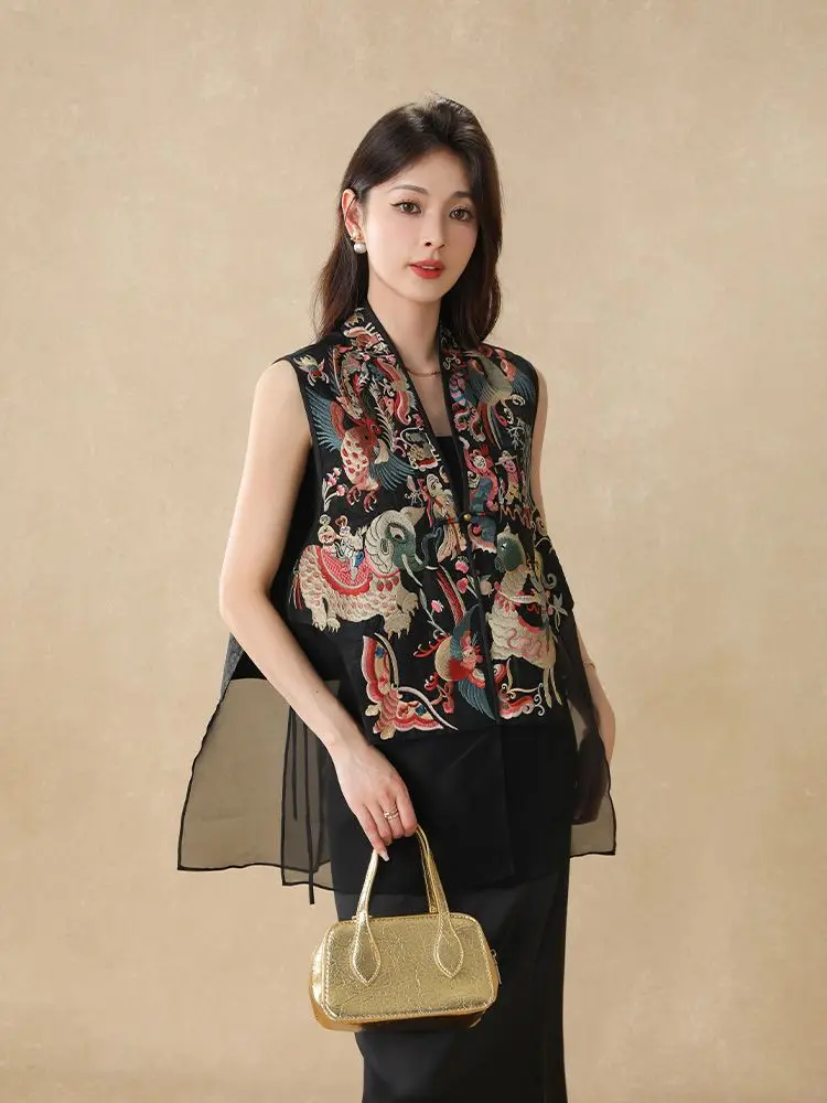 Retro Chinese Style Sleeveless Tang Suit Coat Unique Embroidery Patchwork Vest Top Elegant Fashionable Versatile Waistcoat