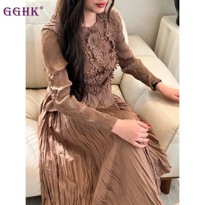 

GGHK Women Fashion 2-piece Set with Round Neck Long Sleeves Embroidered Top High-waisted Pleated Skirt Elegant Female Suit