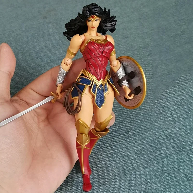 Genuine Justice League Wonder Woman Anime Action Figures Collectible Model Desktop Ornament Trendy Toys Adult Kids Toy Gifts