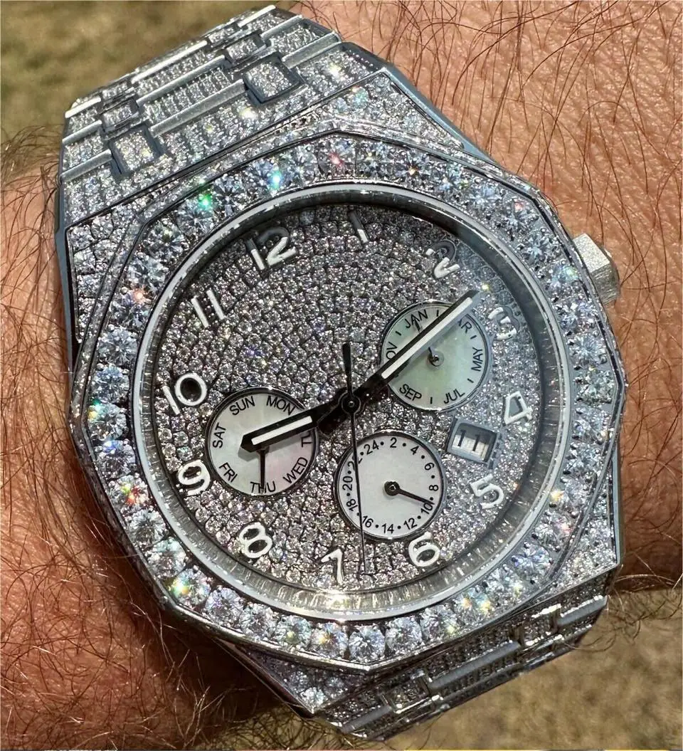 

Fashion Moissanite VVS Diamond Iced Watch Crystal Watch Iced-Out Baguette Mossanite Watches For Women Men