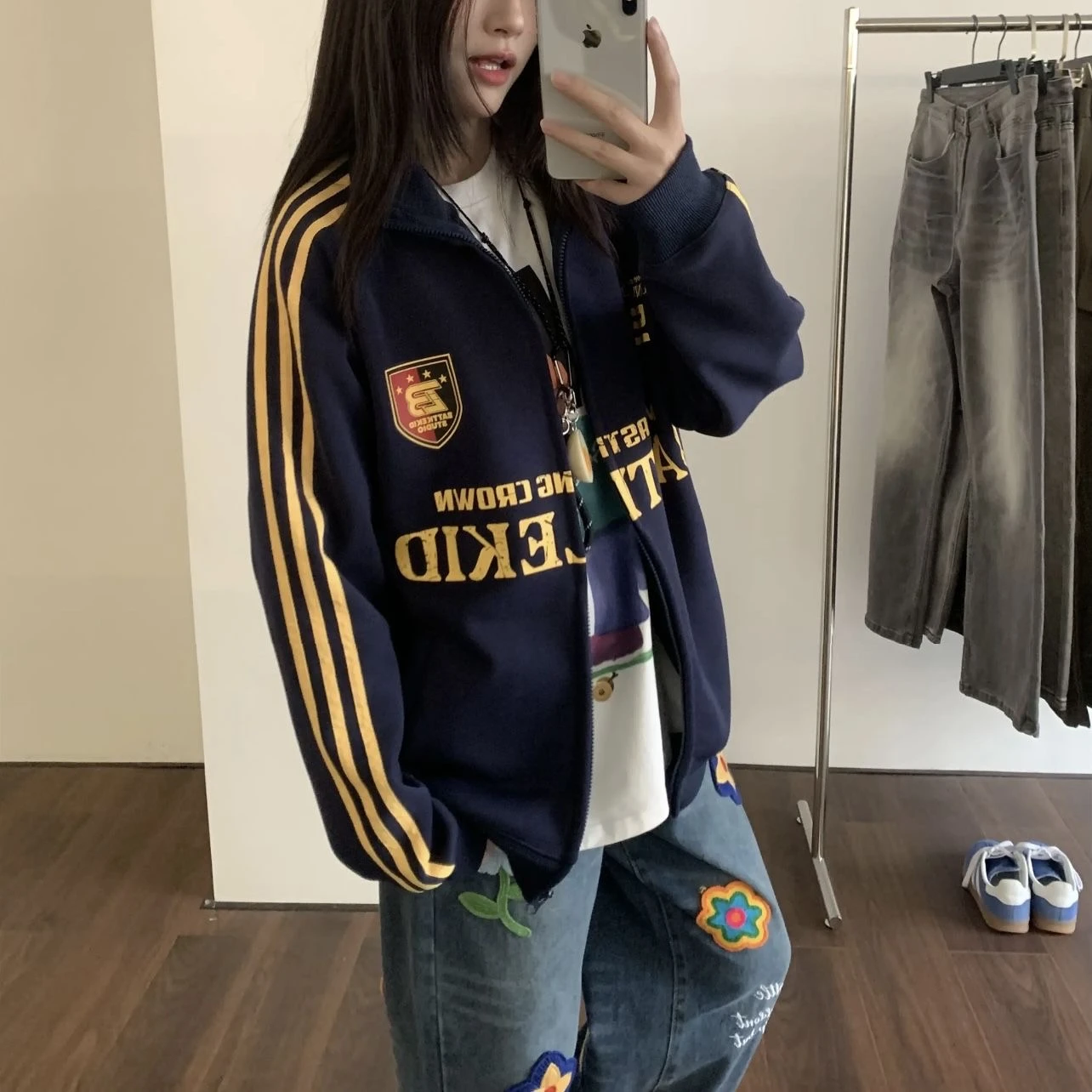 

Three bar standing collar hoodie for couples, loose badge, trendy brand zipper jacket, 2024 Spring and Autumn baseball jersey