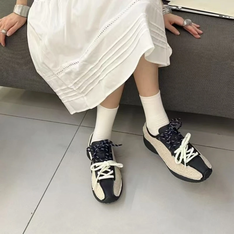 

2025 г., женская повседневная обувь в стиле ретро, бархатная обувь из кожи оленя с мягкой подошвой, высококачественная спортивная и обувь для отдыха, обувь Форрест Гамп