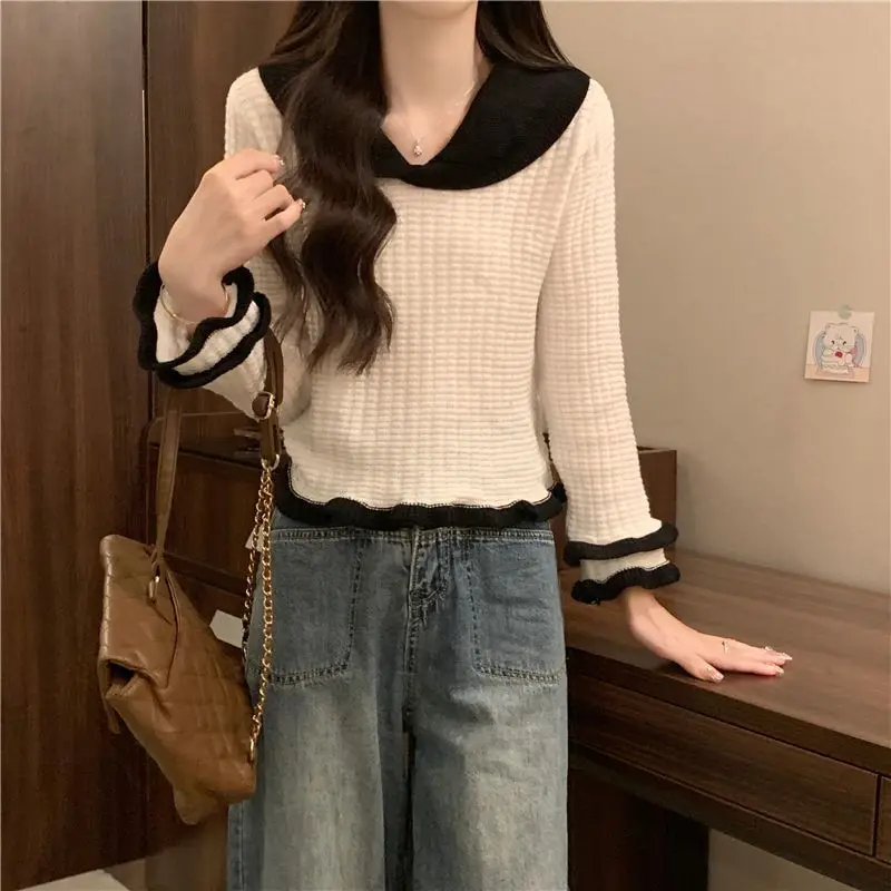 

French Retro Unique and Chic Color Blocking Patchwork Knitted Sweater for Women New Long Sleeved Pullover and Stylish Top