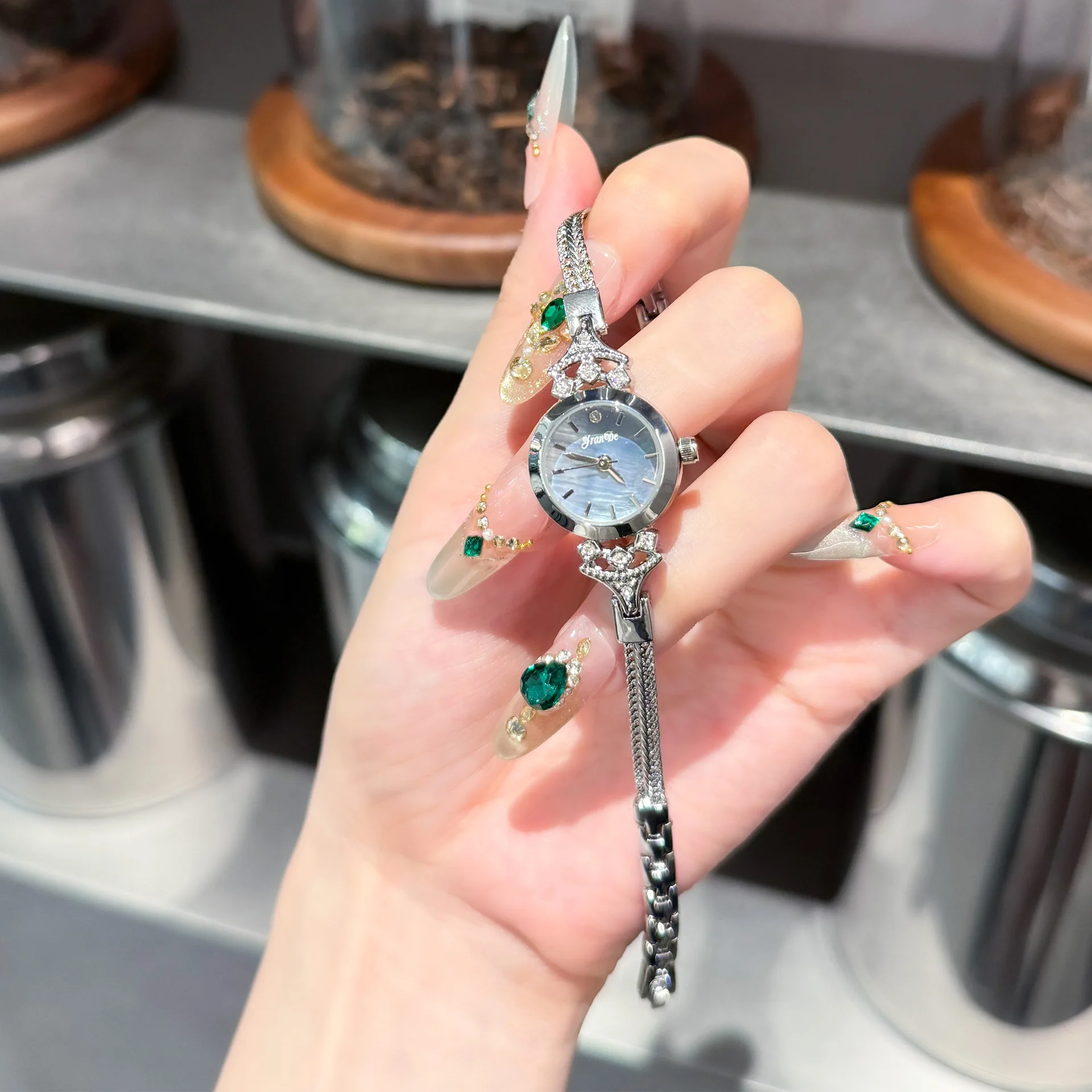 New Women'S Watch With Copper Band And Sky Blue Dial, An Exquisite And Fashionable High-Quality Wristwatch For Women.