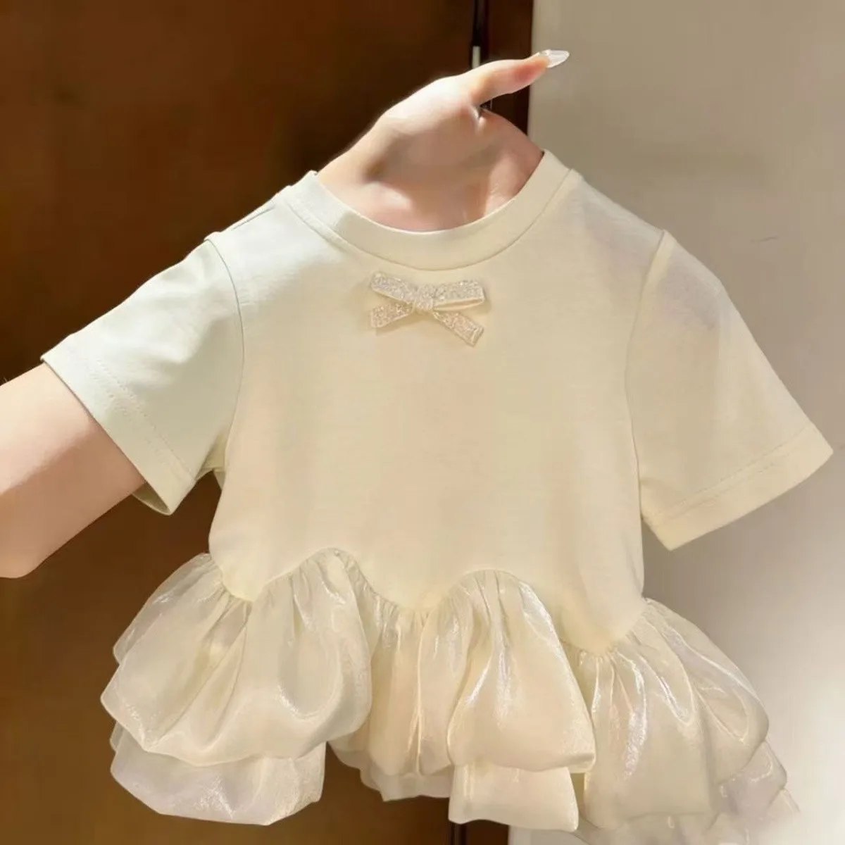 Girls' Summer T-shirt 2026 Short Sleeve Cream Colored Lotus Leaf Design Sweet Top for Children