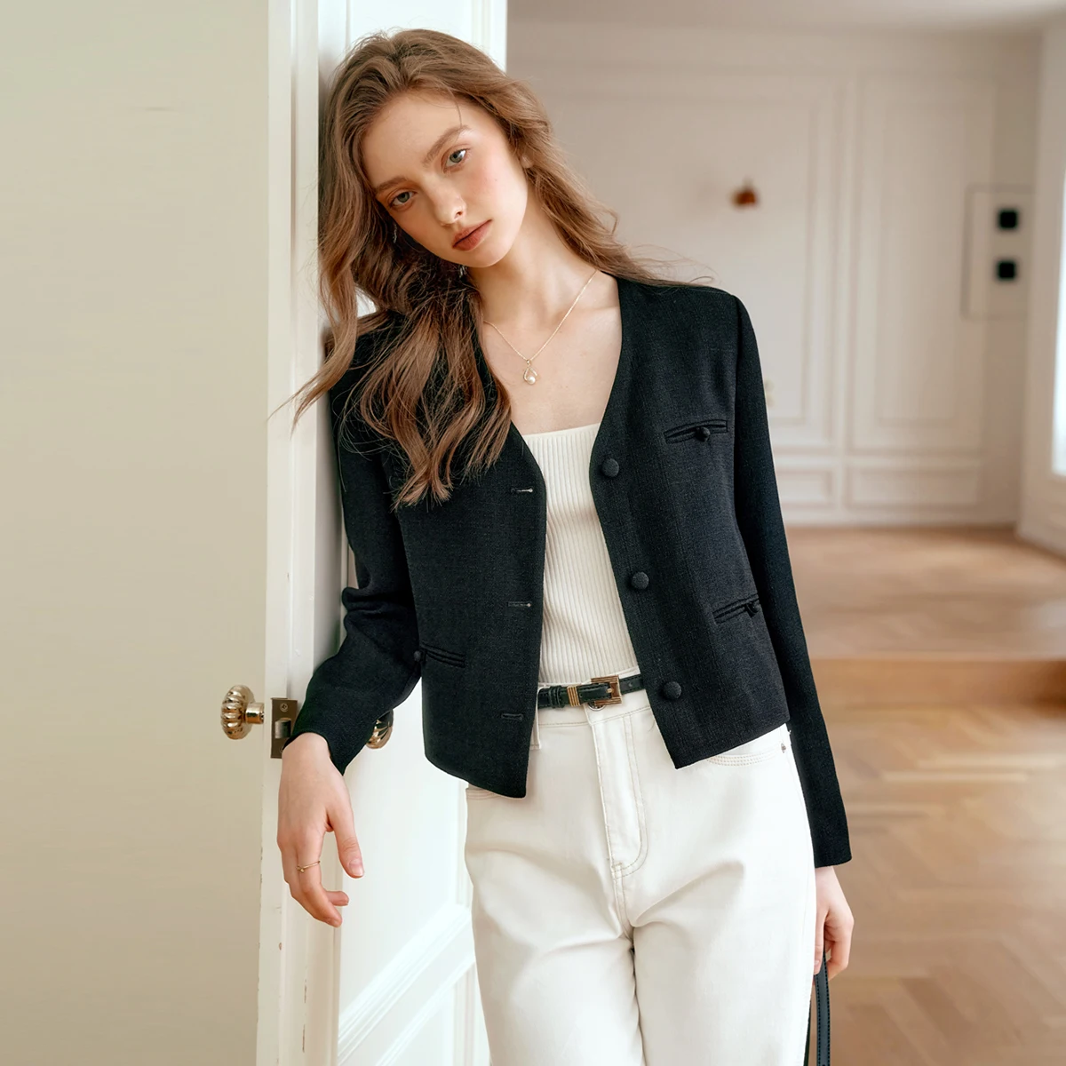 OLrain French Black Short Jacket Women's Early Autumn 2025 New Commuter V-Neck Tops Elegant Temperament Coats ladies MG56QW80266