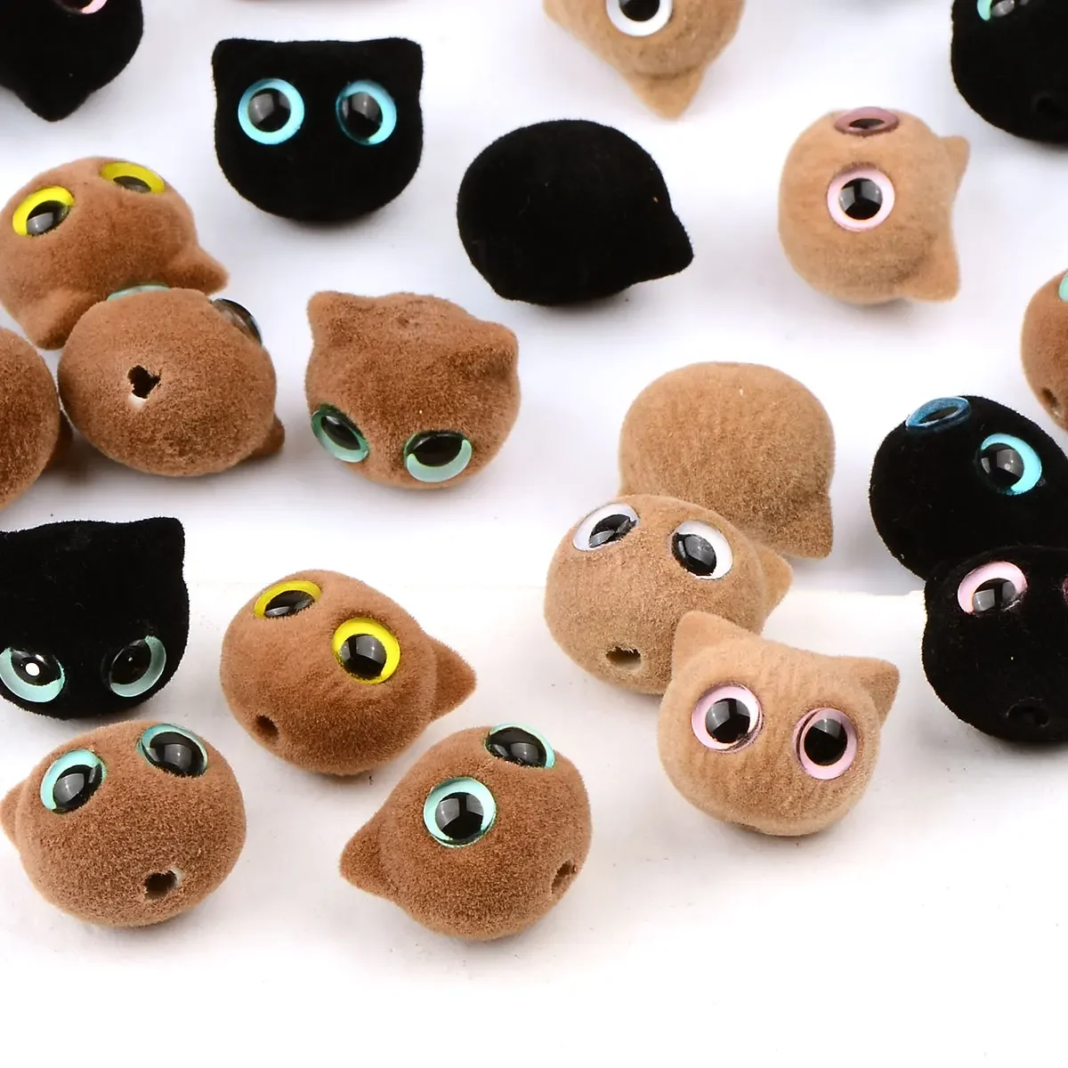 1.9x1.6cm 6pcs Random Color Mix Flocking Material Cartoon Animal Colorful Big Eyed Cat Acrylic Beads DIY Bracelet Accessories