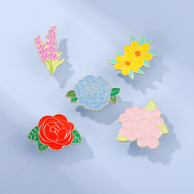 New Product Sweet Romantic Rose Small Chrysanthemum Lavender Plant Flower Combination Metal Enamel Brooch Fashion Badge Pin