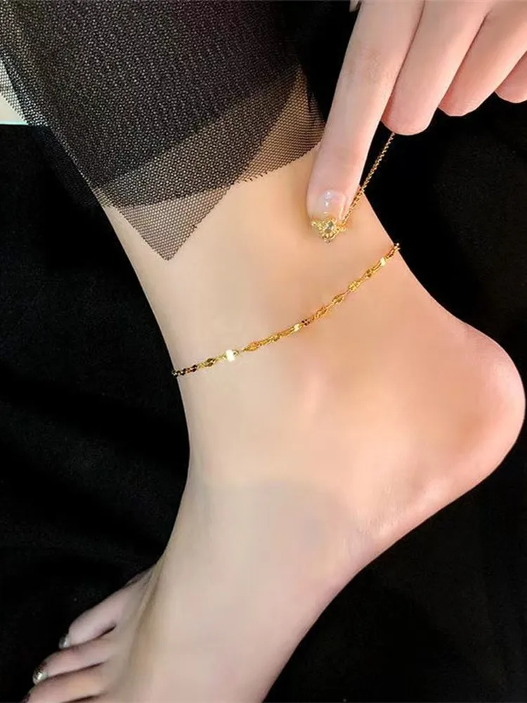 corrente-de-pe-e-labios-minimalista-coreana-em-ouro-18k-ultra-brilhante-e-resistente-a-Agua-–-acessorio-de-joalheria-versatil