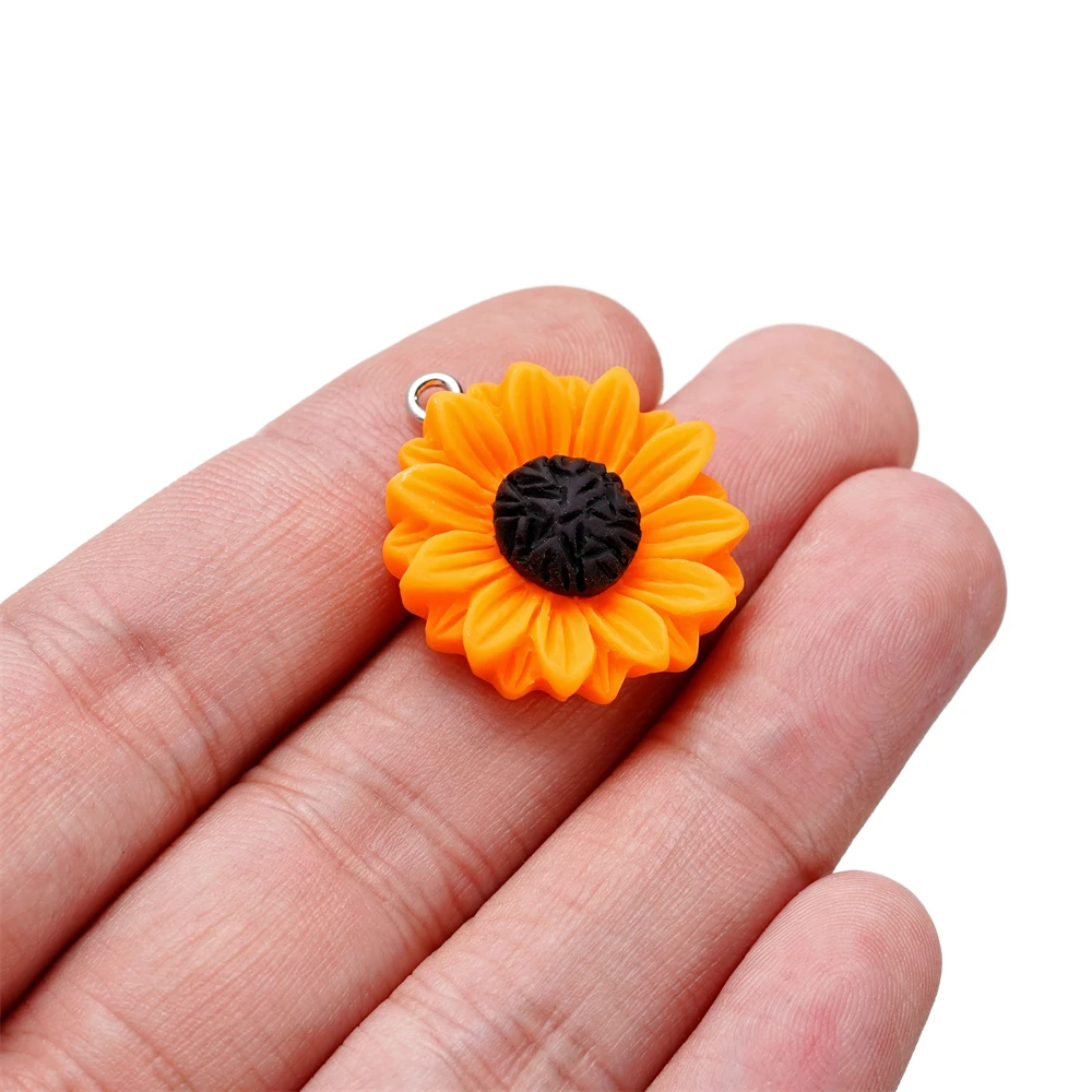 10pcs/Lot 3D Sunflower Resin Pendants Flatback Flowers Keychain Necklace Pendant Charm DIY Jewelry Making Accessories image 5
