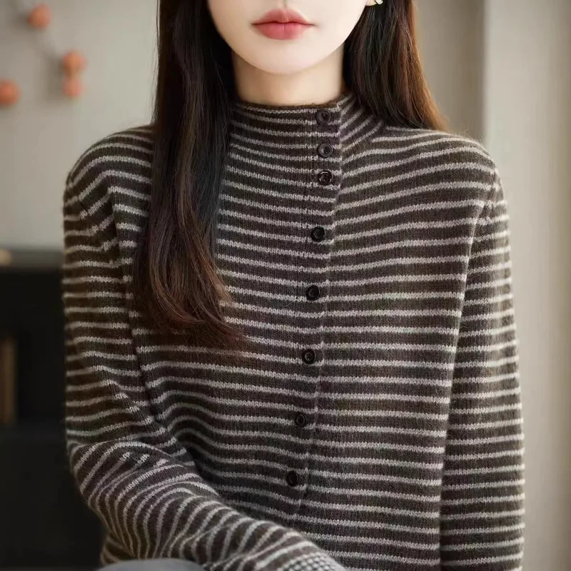 

Женский коричневый полосатый вязаный кардиган с воротником-стойкой и длинными рукавами на пуговицах спереди, мягкий удобный повседневный модный топ