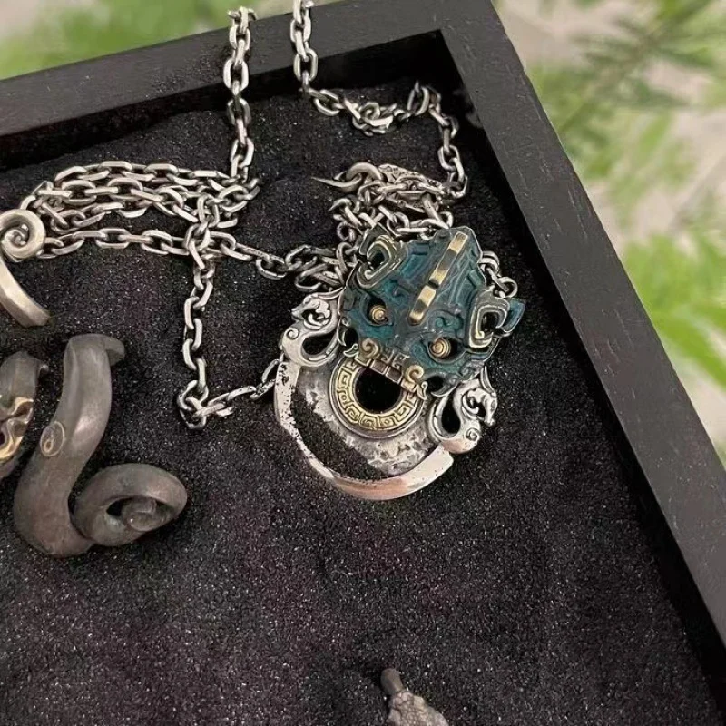 

Латунный посеребренный ретро китайский стиль мужской Gluttonous God Beast Axe дракон узор кулон Fortune Lucky подвесное ожерелье ручка