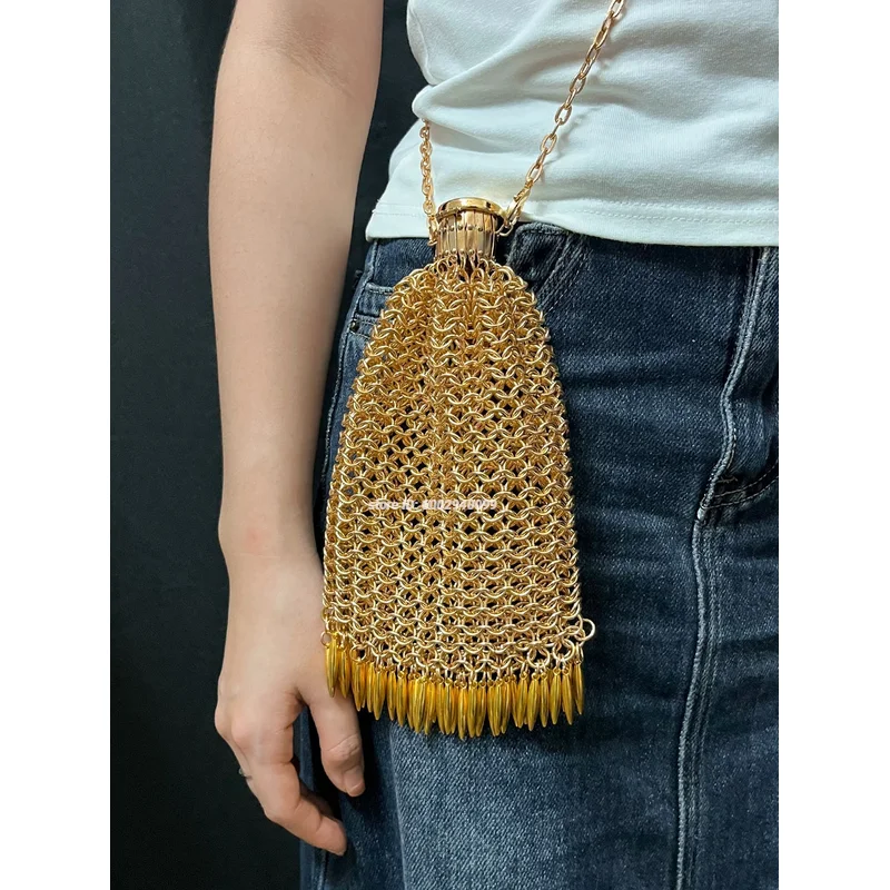

Trendy Metallic Mesh Crossbody Bag Luxury Hollow Woven Evening Bags Elegant Retro Clutch Handbag Elegant Evening Bag For Women
