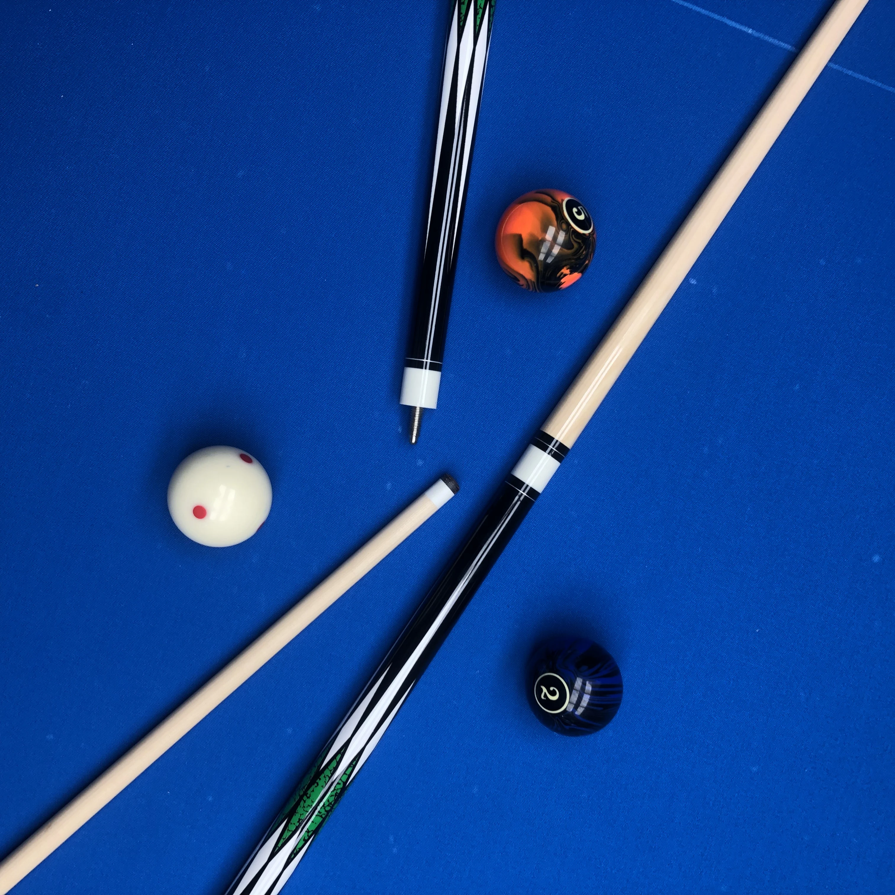 High-Performance 9-Ball Pool Cue: 12.5mm Maple Shaft & Quick-Release Joint | Exquisite Pattern