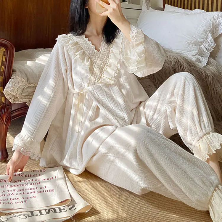 

Утолщенный домашний костюм с длинными рукавами в стиле принцессы для женщин на осень-зиму, корейский милый фланелевой кардиган, милая пижама из бархата