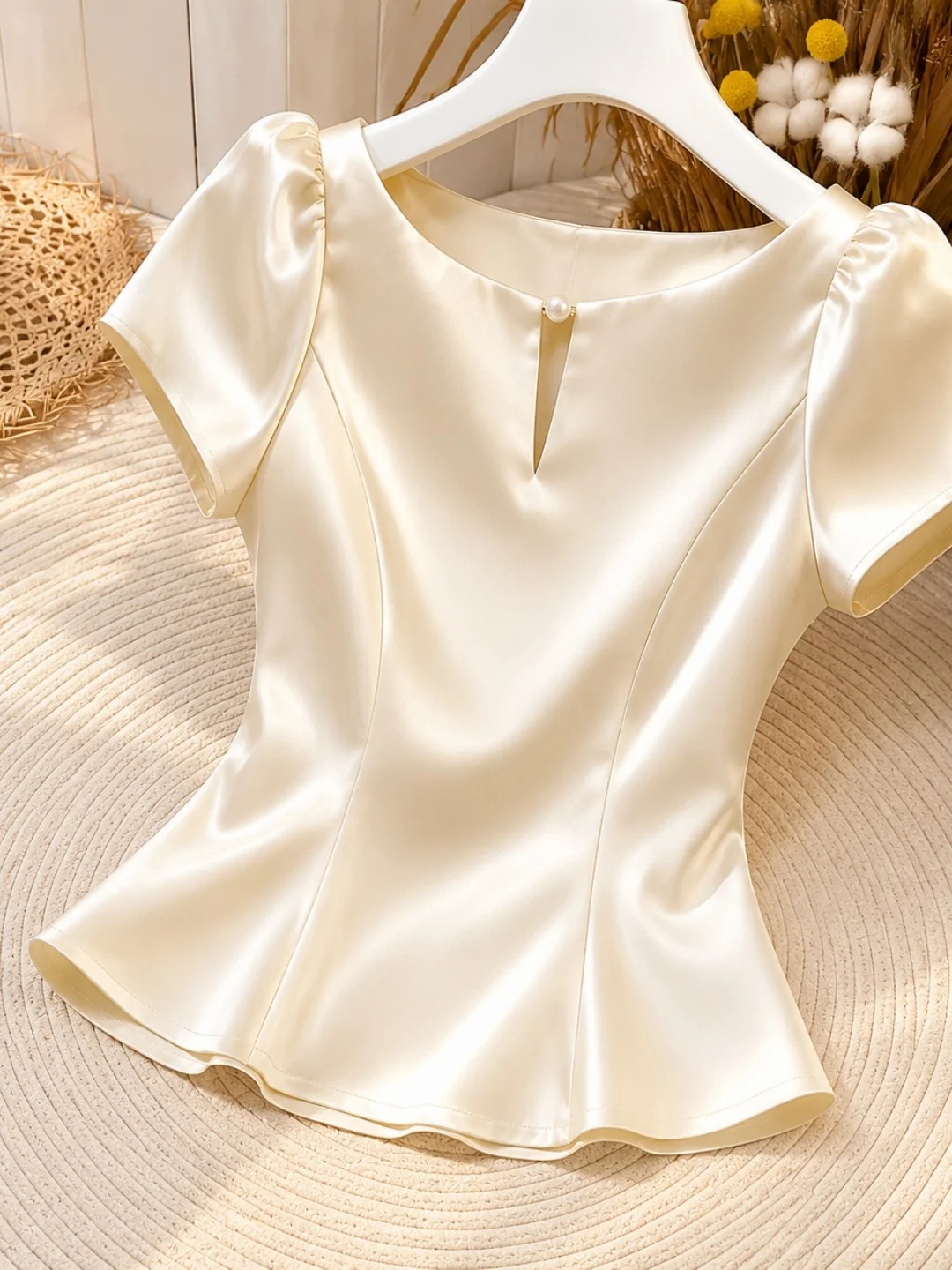 

Elegant Short Sleeve Commuter Shirt Women's Fashionable Versatile Top Korean Style Straight Cut Basic Color Poet Lin