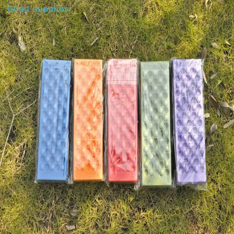 Outdoor Wandern Camping Training Park Faltbare Kissen Picknick Sitzmatte Wabenförmige Massagematte 4-fach Faltbare XPE-Matte Feuchtigkeitsbeständige Unterlage
