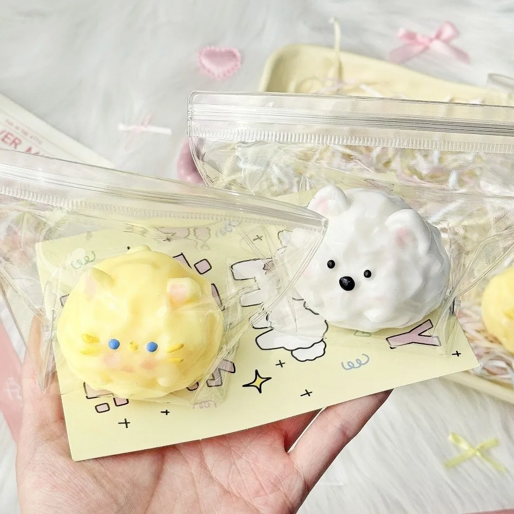 Jouet Squishy chat chien mignon, soulagement du Stress, rebond lent, poupée à presser, Fidget, jouet de décompression à pincer blanc et jaune