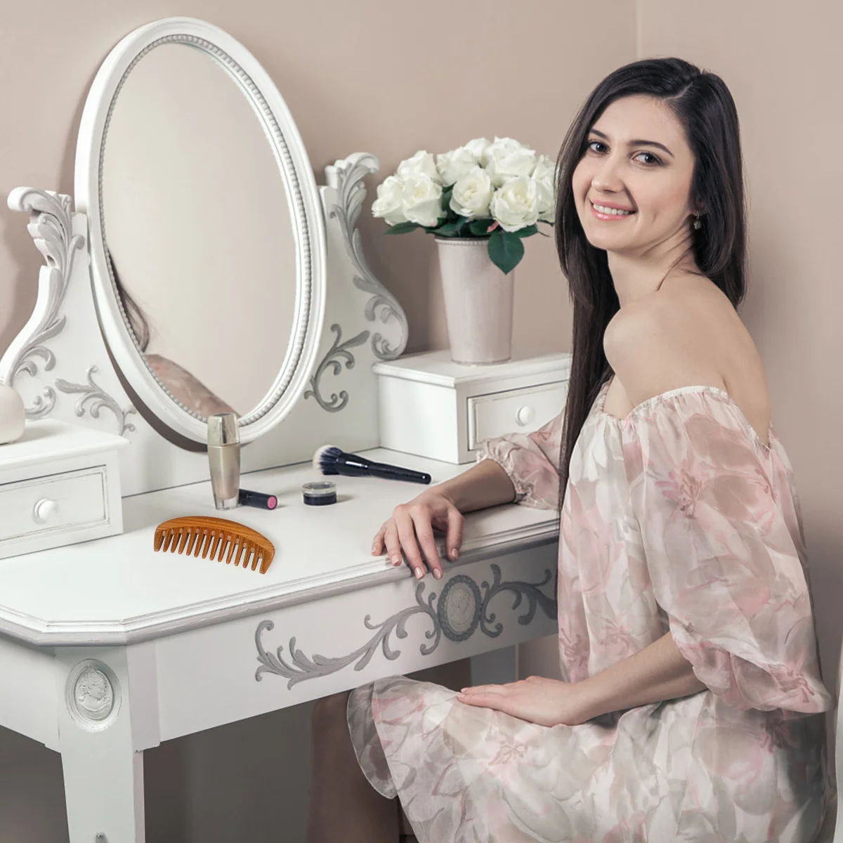 

1Pcs Sandalwood Massage Comb Hand-Carved Wooden Scalp Massager Durable Natural Wood Comb for Headache Relief and Comfort